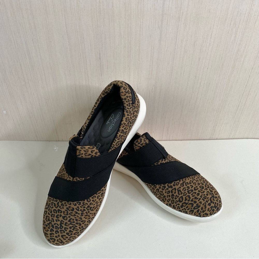 Clarks Collection Cushion Comfort Slip On Leopard Print Sneakers Black Accent 7M